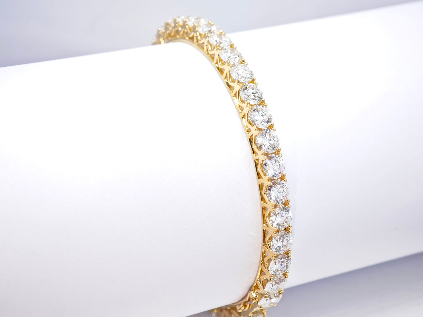 18K Yellow Gold Round White Diamond Tennis Bracelet 18.342ct